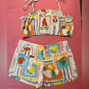 Colorful Tropical Print Crop Top and Shorts Set
New